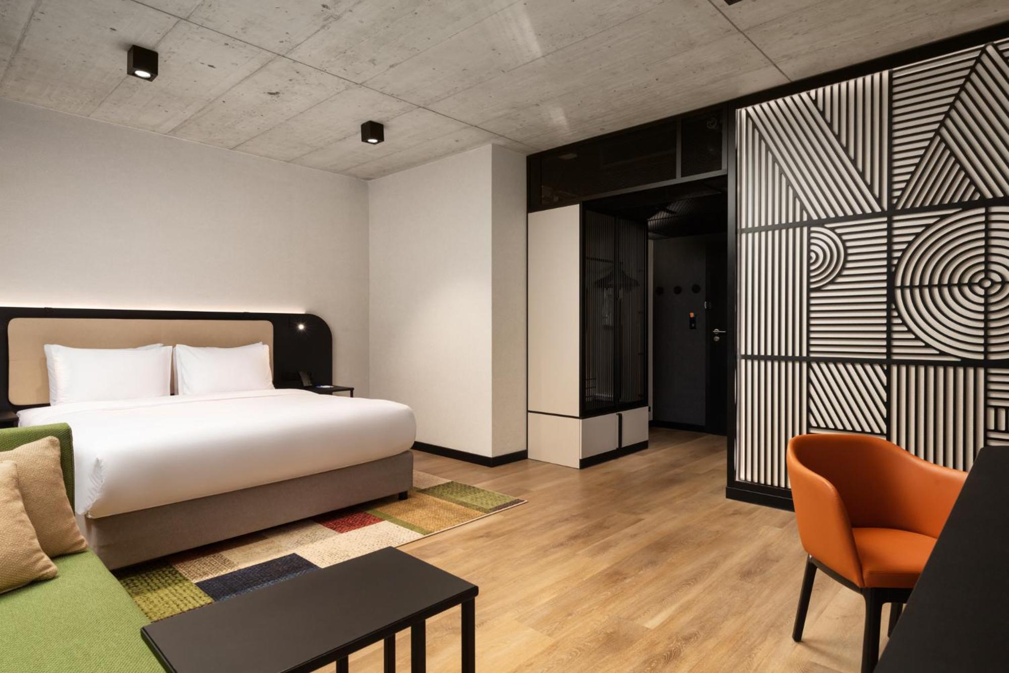 Hyatt Place Hotel 4*